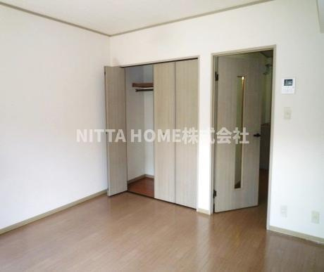 グリーンヒルズ朝暉5番館の居間・リビング|収納です★