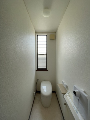 【トイレ】 | ピアチェーレ | 温水洗浄便座。