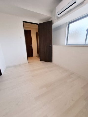 GROOVE上甲子園レジデンスの洋室|納戸5.4帖