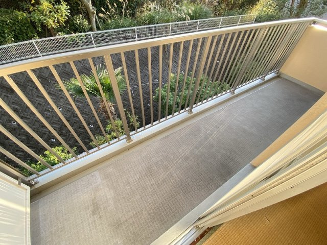 神戸市長田区長田天神町４丁目の賃貸マンションのバルコニー