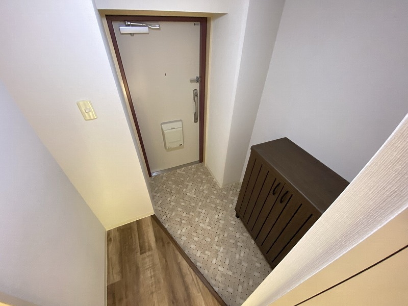 神戸市長田区長田天神町４丁目の賃貸マンションの玄関