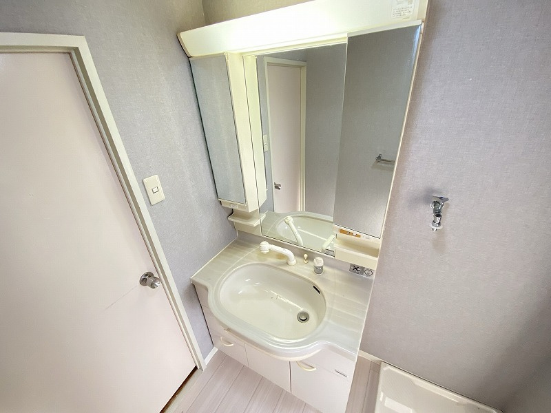 神戸市長田区長田天神町４丁目の賃貸マンションの洗面所