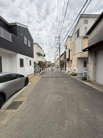 【周辺】 | 始発も走るJR「平塚」駅まで徒歩13分の好立地♪
都心へのアクセスも良好◎通勤・通学に便利なエリアです！