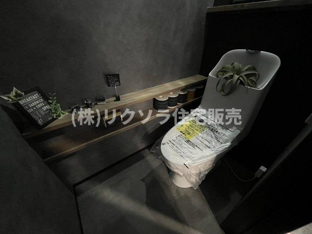 田口1丁目　中古一戸建てのトイレ|温水洗浄便座付き
■物件内覧・資金計画相談・住宅ローン相談、リフォーム相談、お問合せ受付中■
※当日・翌日のご内覧、ご相談はお電話でのお問合せがスムーズです！