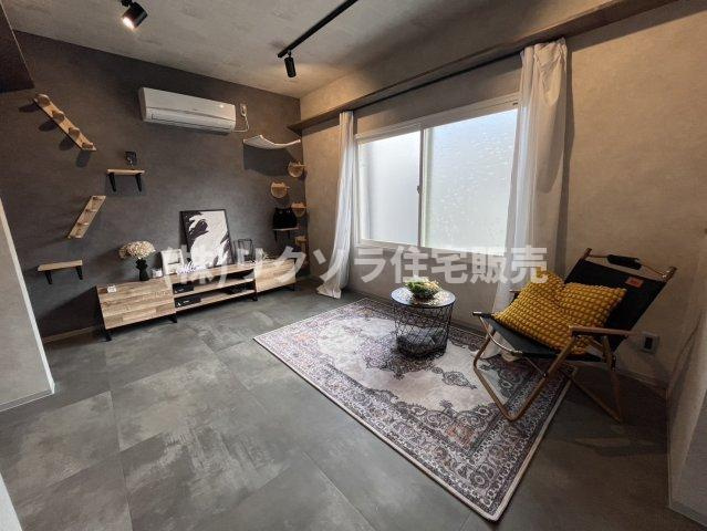 田口1丁目　中古一戸建ての洋室|洋室9.0帖　キャットウォーク付き
■物件内覧・資金計画相談・住宅ローン相談、リフォーム相談、お問合せ受付中■
※当日・翌日のご内覧、ご相談はお電話でのお問合せがスムーズです！