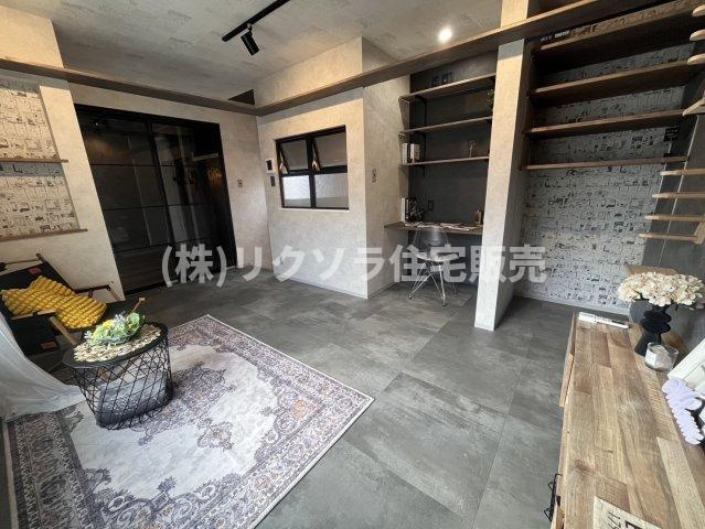 田口1丁目　中古一戸建ての寝室|洋室9.0帖　キャットウォーク付き
■物件内覧・資金計画相談・住宅ローン相談、リフォーム相談、お問合せ受付中■
※当日・翌日のご内覧、ご相談はお電話でのお問合せがスムーズです！