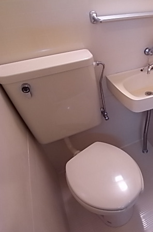 ホワイトメゾン塩屋のトイレ