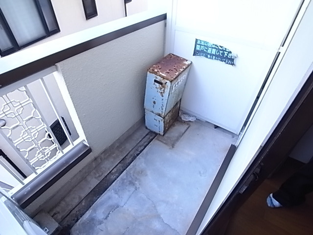 ホワイトメゾン塩屋のバルコニー