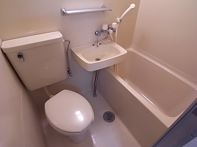 ホワイトメゾン塩屋の洗面所