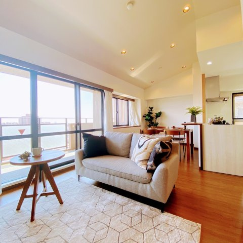 コート甲子園南四番館の居間・リビング|LDK