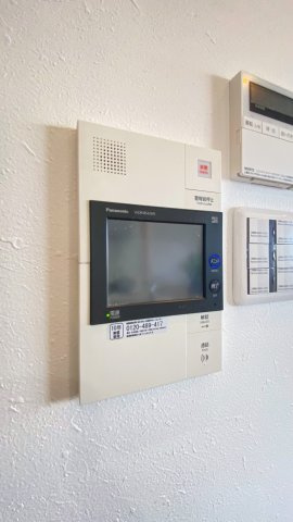 コート甲子園南四番館の防犯設備|TVモニター付きインターホン