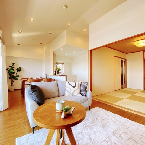 コート甲子園南四番館の居間・リビング|LDK