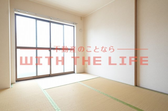 内野ハイツ【キャッシュバック対象物件】の和室|柔らかい畳が心地よい和室