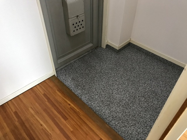 エクセルハイム宮路の玄関