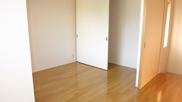 ユニキューブ焼山の洋室