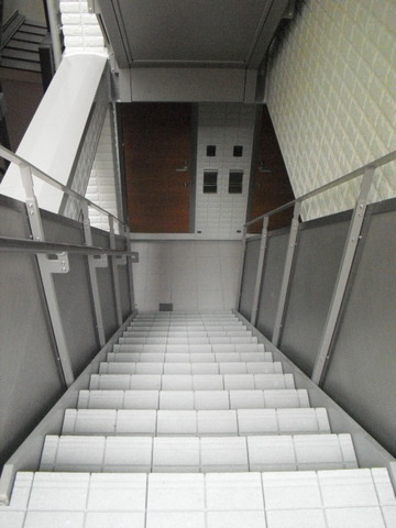 ハレ　オ　クラのその他共用部分|雨の日も安心な共用内階段