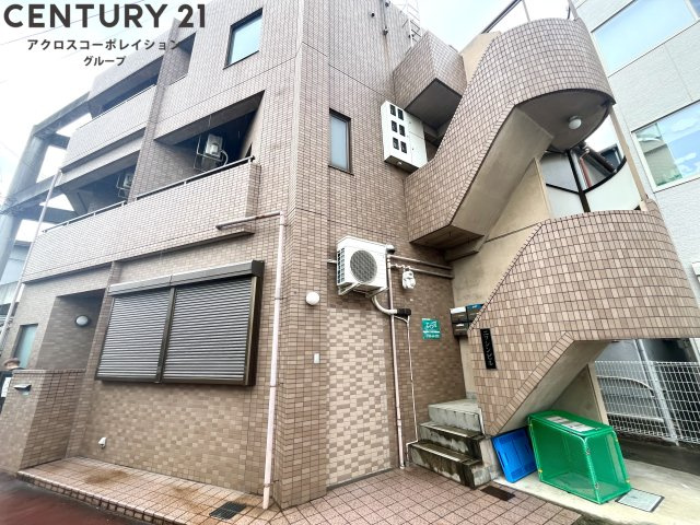 敷地内に駐輪場があります