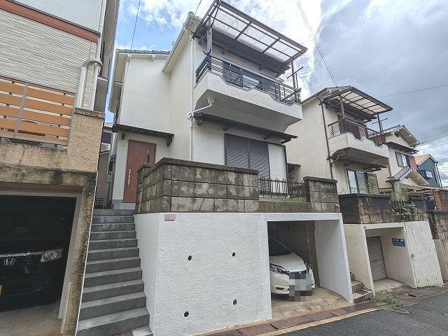 星丘2丁目　中古一戸建ての外観|新しい生活にいかがでしょうか？外観はお住まいの顔になります。こだわりたいポイントですね。外壁塗装や屋根塗装のご相談も承っております。
■現地内覧・資金計画相談・住宅ローン相談もお問合せ受付中■