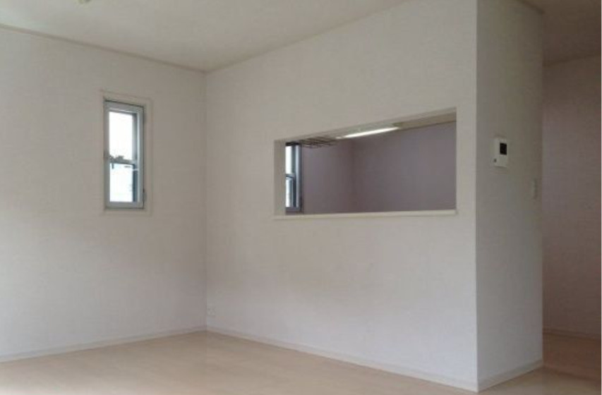 ビバリーホームズ駒沢大学Ⅱ A棟　メゾネット　ペット相談　全居室2面採光の居間・リビング