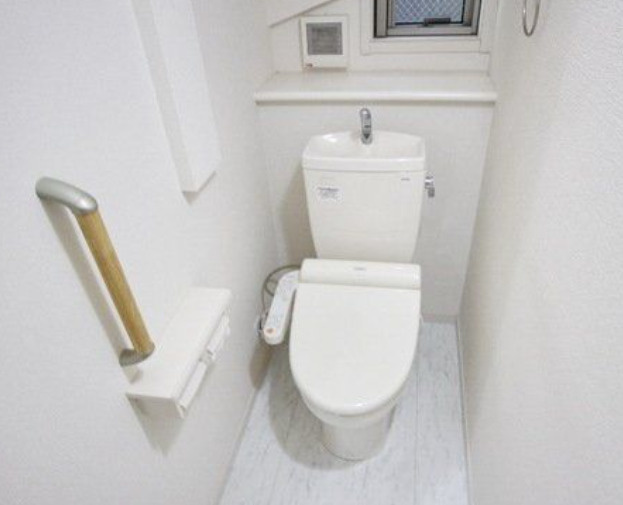 ビバリーホームズ駒沢大学Ⅱ A棟　メゾネット　ペット相談　全居室2面採光のトイレ