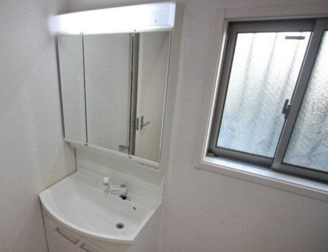 ビバリーホームズ駒沢大学Ⅱ A棟　メゾネット　ペット相談　全居室2面採光の洗面所