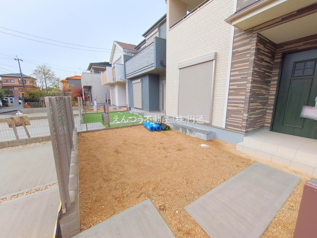 ハートフルタウン海老山町2期の前面道路含む現地写真