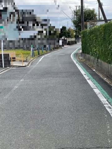 売地　豊川市伊奈町古当48-1，48-3の前面道路含む現地写真|前面道路