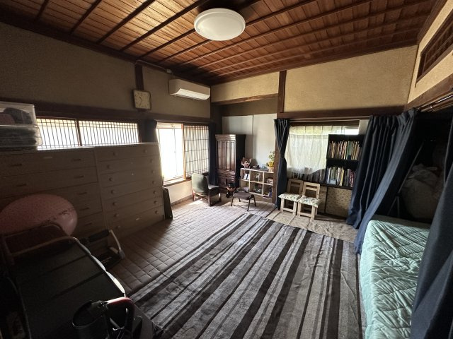 【長野県諏訪郡富士見町】駅に近い民家の寝室