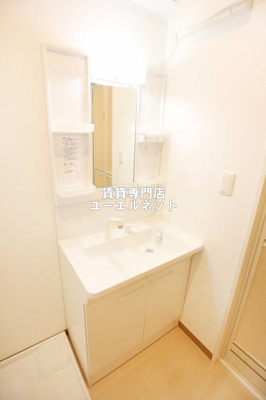 【独立洗面台】 | ORACION吹田 | 清潔感ある独立洗面台で毎日気持ちよく♪