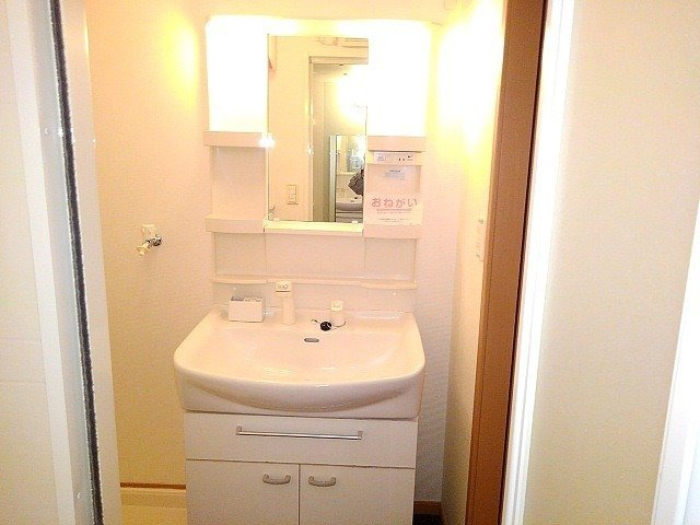 エルカーサＡの洗面所