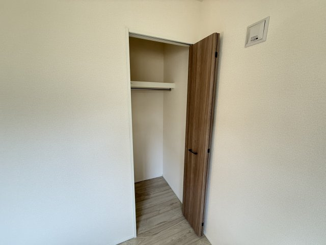 リナージュ前橋市朝日町2丁目25-1期　1号棟の収納|２階洋室1収納です
