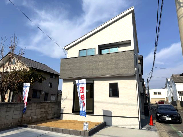 リナージュ前橋市朝日町2丁目25-1期　1号棟の外観|朝日町に新築住宅を建築中です。限定1棟です！
お客様のご都合に合わせていつでもご見学頂けます♪
リナージュはおしゃれなデザインで人気です☆