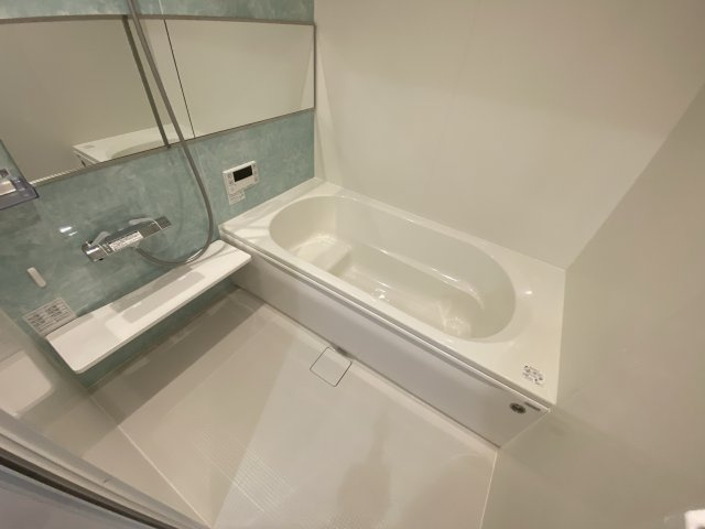 ルグラン亀山の浴室