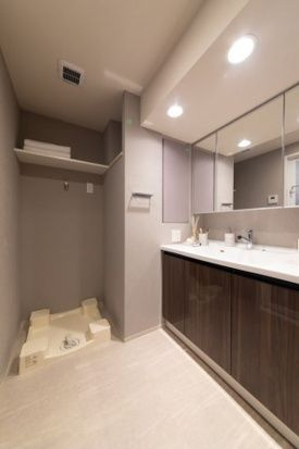 プラウドフラット両国サウスの独立洗面台