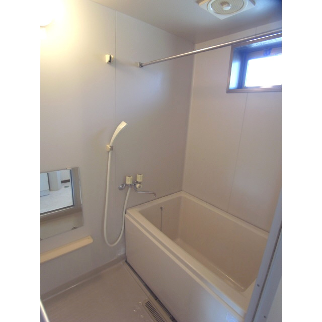 グリーンハイツ大善寺【キャッシュバック対象物件】の浴室|きれいなお風呂です