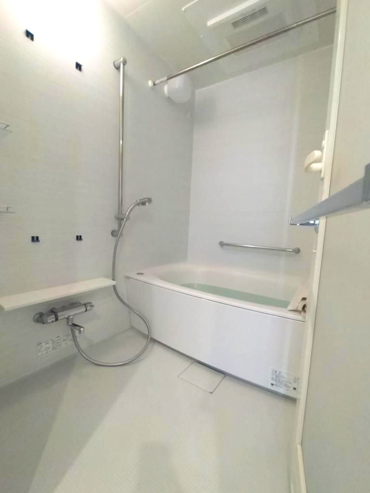 多摩市聖ヶ丘４丁目の中古マンションの浴室