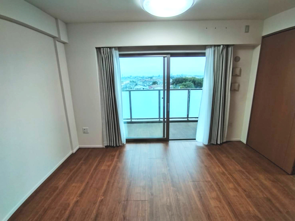 アンビシャス上尾の居間・リビング|リビングからの眺望は目の前に建物がないため、開放感があります！