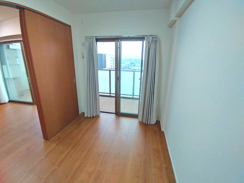 アンビシャス上尾の洋室|4.5帖です。明るく開放感があります。