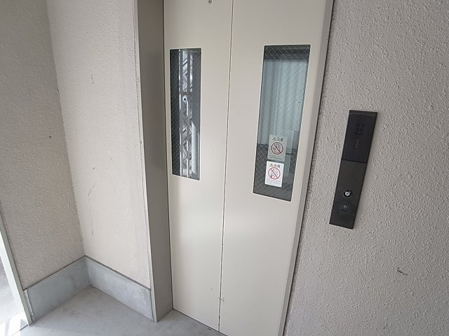 ロイヤルコートナグラのその他共用部分|エレベーター