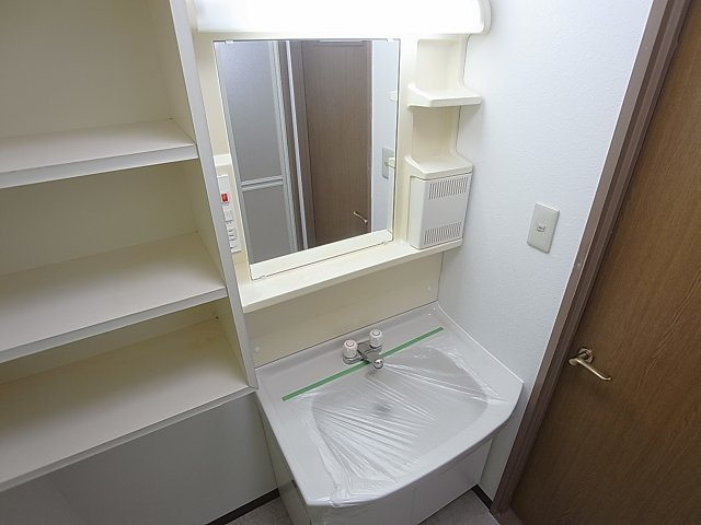 ロイヤルコートナグラの独立洗面台|独立洗面スペース