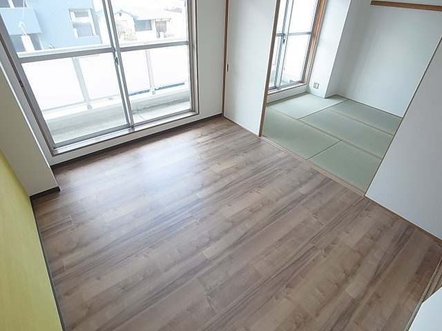 ロイヤルコートナグラの内装|開放感ある室内