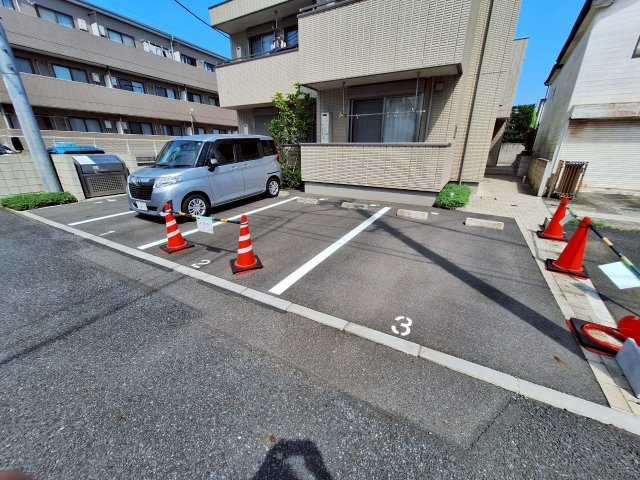 ノイエレーベン津田沼の駐車場|★敷地内駐車場★