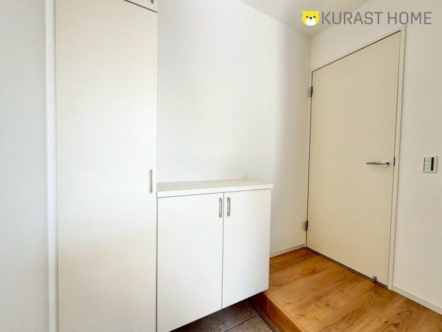 京都市西京区大枝沓掛町　新築戸建の玄関