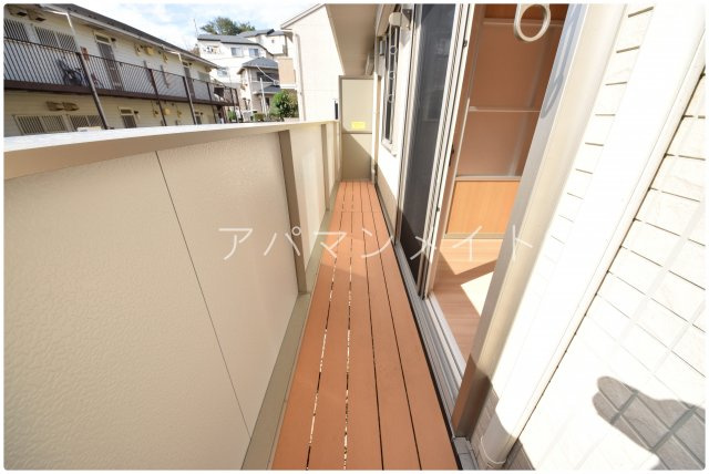 【バルコニー】 | 大黒屋ハイツ一番館 | バルコニーからの眺めを楽しみながら食事をしませんか