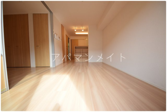 【居間・リビング】 | 大黒屋ハイツ一番館 | おしゃれなリビングです