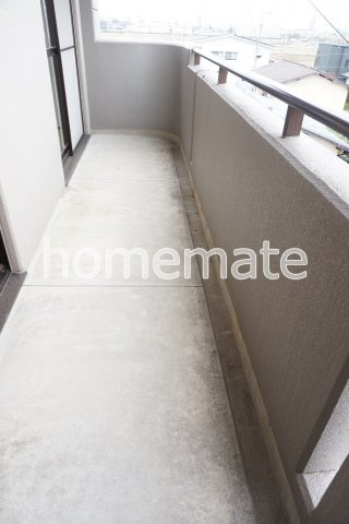 熊本市南区近見４丁目の賃貸マンションのバルコニー