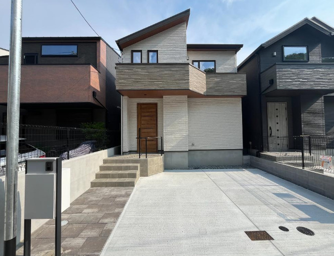 甲南台　新築戸建の外観|1号地　土地面積113.54㎡、建物面積101.43㎡、5,680万円