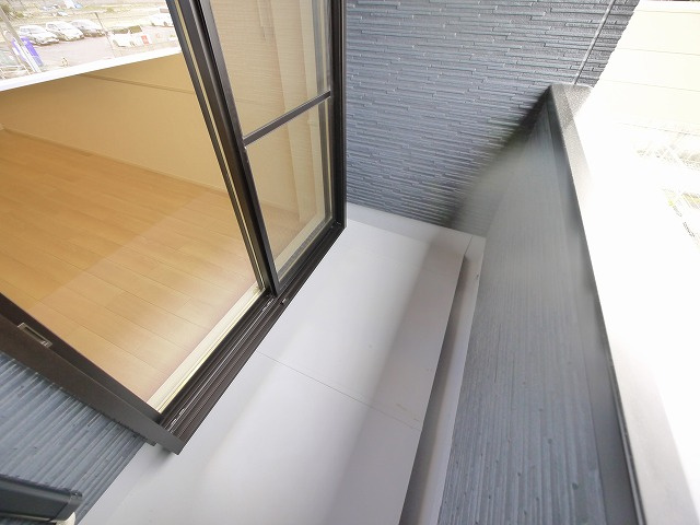 クラッシー　ハウスのバルコニー|暖かな日差しのふりそそぐバルコニー