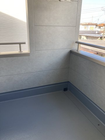 リーブルガーデンS第1堀越　1号棟のバルコニー|陽当たり良好なインナーバルコニーです