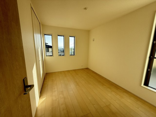 リーブルガーデンS第1前橋堀越　２号棟の収納|２階洋室2収納です